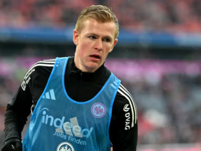 Burkardt drängt nach Comeback in Frankfurter Startelf: Riera lobt 'perfekte Verfassung'