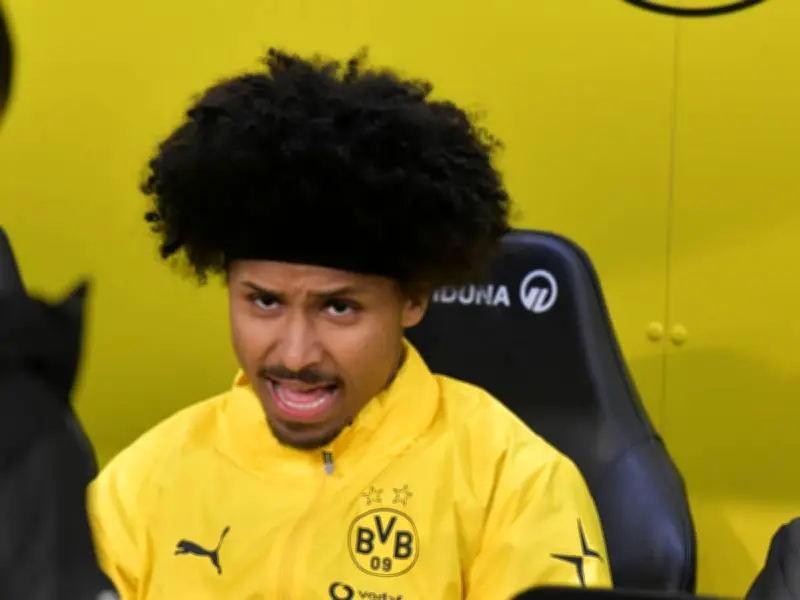 BVB-Star Adeyemi wehrt sich gegen Wechselgerüchte - Fokus bleibt in Dortmund