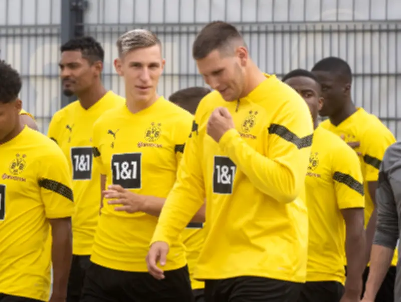 BVB-Verteidigungskrise: Schlotterbeck weiter außen vor – Dortmund vor Leipzig-Test