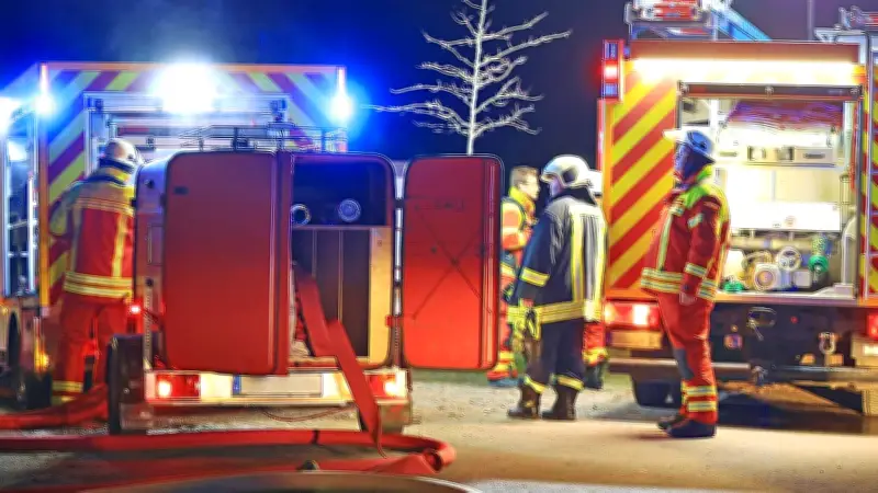 Carport in Flammen: Schnelles Eingreifen der Seeland-Feuerwehren verhindert Großbrand in Friedrichsaue