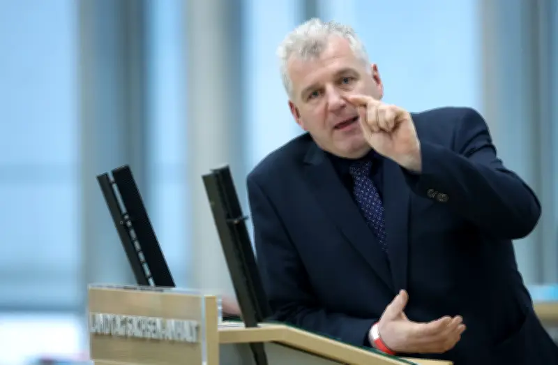 CDU-Fraktionschef Heuer beschäftigt Mutter von Rechnungshofpräsident Barthel in Sachsen-Anhalt