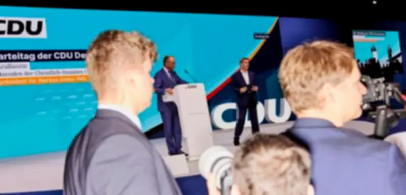 CDU-Parteitag beschließt Social-Media-Verbot unter 14 Jahren und mehr Elterngeld