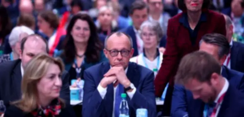 CDU-Parteitag: Draußen Unruhe, drinnen Gelassenheit trotz Kanzlerkritik