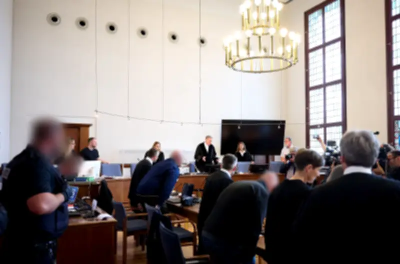 Combat 18-Prozess endet mit Geldauflage: Vier Angeklagte zahlen an Jugendhilfswerk