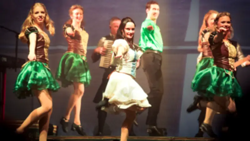 Cornamusa verzaubert Schwerin mit keltischer Bühnenshow: Irish Dance trifft auf emotionale Geschichte