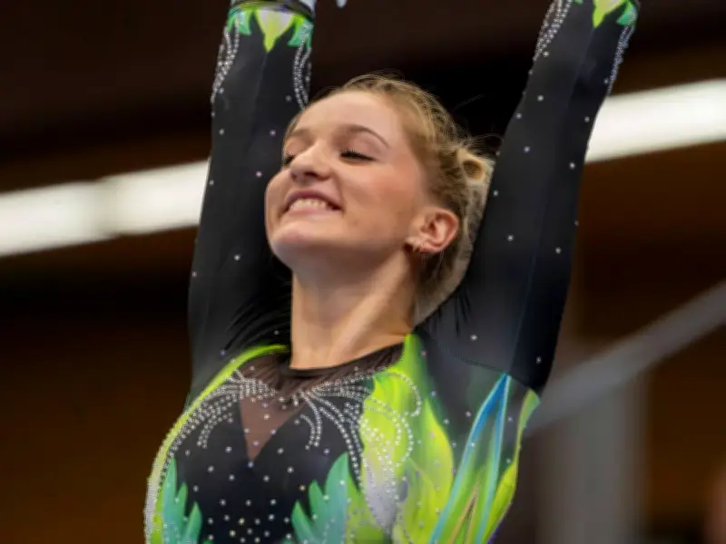 Cottbus: Karina Schönmaier springt bei Turnier der Meister auf Rang zwei