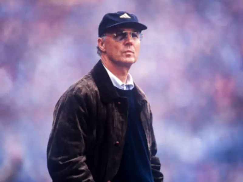 Das blaue Auge des Kaisers: Beckenbauers gescheitertes Comeback in Bremen