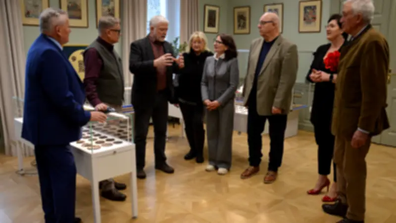 Delegation aus Woldegk übergibt Busse-Aquarelle bei Vernissage in polnischer Partnerstadt
