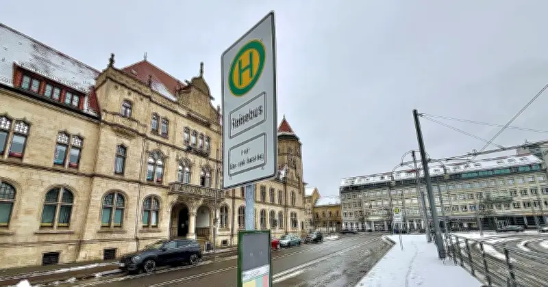 Dessauer Verkehrsgesellschaft erweitert Nachtlinie N6 mit neuer Haltestelle Hauptpost