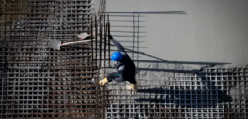 Deutsche Wirtschaft wächst 2025 leicht, doch Staatsdefizit steigt über Erwartungen