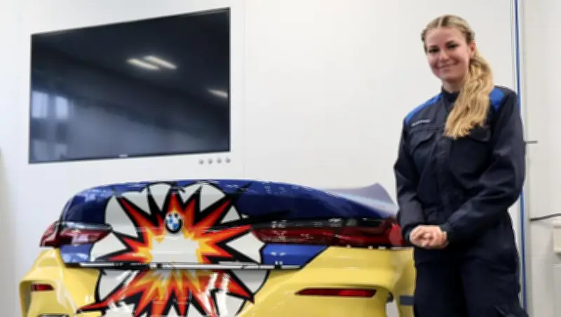 Deutschlands beste Lackiererin: Julia Brandstetters Erfolgsgeschichte bei BMW