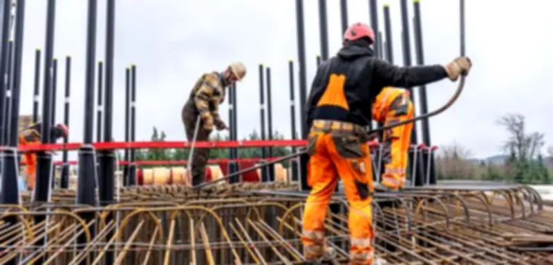 Deutschlands Wirtschaft: Erste Hoffnungsschimmer, doch eine Kernbranche schwächelt