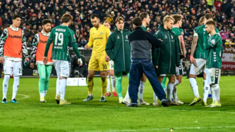 Doppel-Streik bei Werder Bremen: Öffentlicher Nahverkehr und Ultras sorgen für Chaos vor Heimspiel