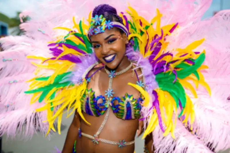 Doppelter Karneval auf St. Martin: Warum die Insel zweimal feiert