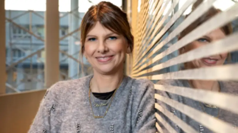 Dr. Love beendet den Swipe-Chaos: So reparieren Sie Ihr Liebesleben im Online-Dating