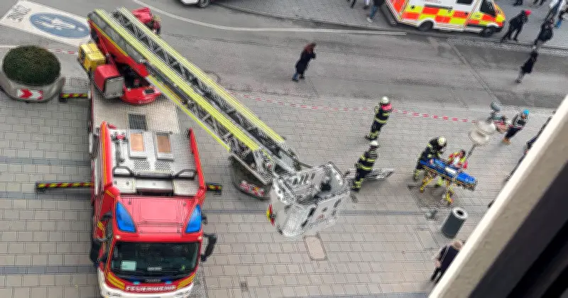 Drehleiter-Rettung im Münchner Spielzeugmuseum: Mann aus zweitem Stock geborgen