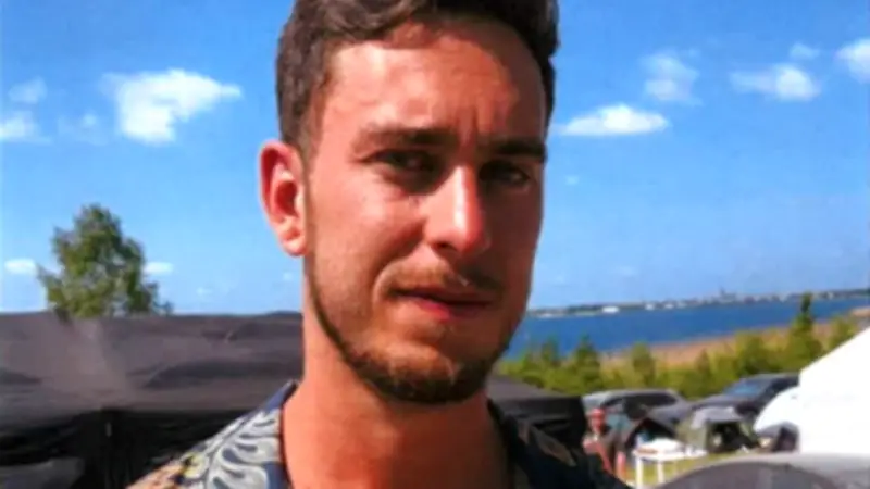 Drei Jahre nach Festival-Übergriff: Polizei fahndet öffentlich mit Fotos nach mutmaßlichem Täter