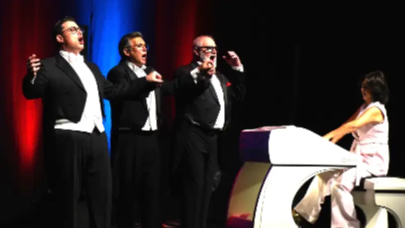 Drei Tenöre feiern Pavarotti: Hommage-Konzert kehrt nach Neubrandenburg zurück