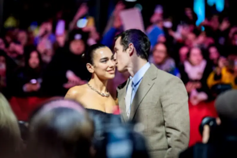 Dua Lipa überrascht auf Berlinale: Verlobter Callum Turner im Bond-Gerüchtekessel