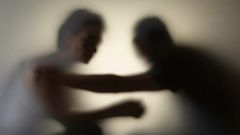 Dunkelfeldstudie enthüllt: Jede zehnte Frau von Ex-Partner geohrfeigt