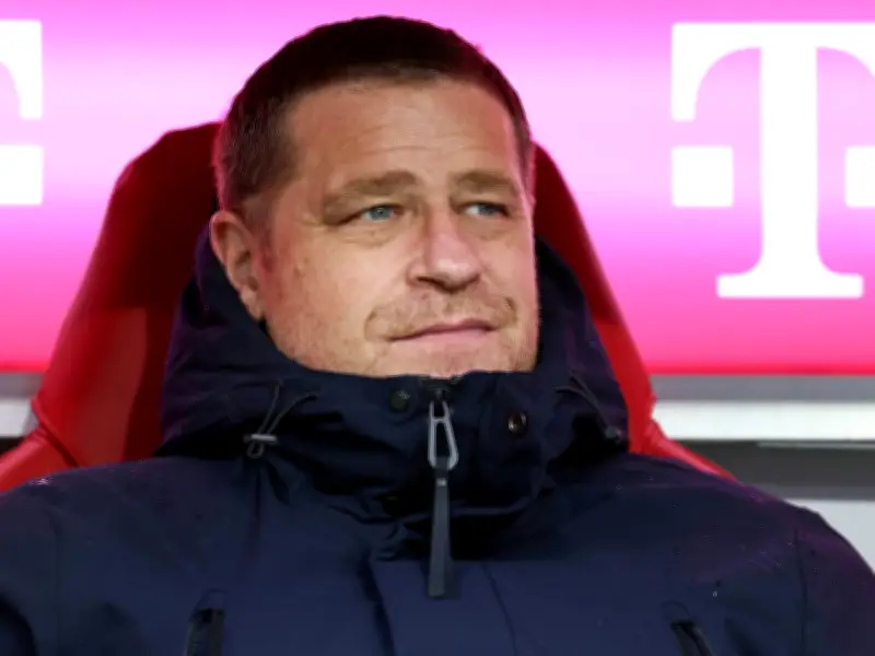 Eberl warnt in Berater-Debatte: 'Wir haben nur dieses eine Boot'