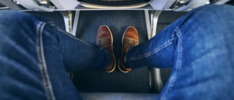 Economy-Class-Syndrom: Blutstau in den Beinen als lebensbedrohliche Gefahr