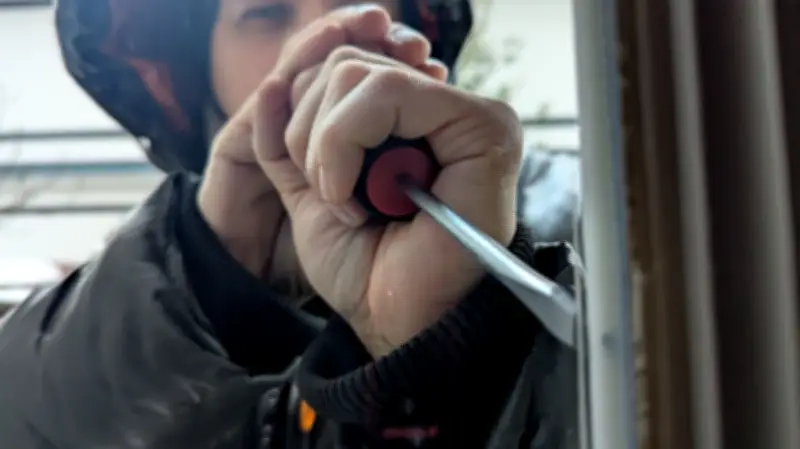 Einbruch in Güstrow: Täter verursachen fünfstelligen Sachschaden während Abwesenheit