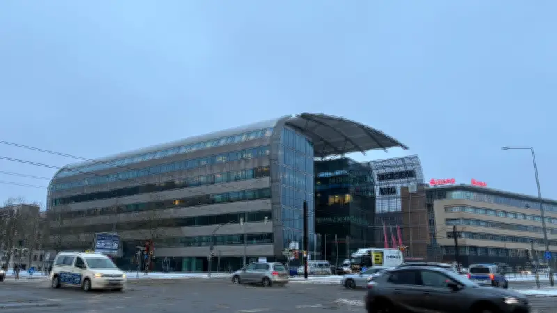 Eingefrorene Wasserleitung in Rostocks Deutscher Med: Verwaltung erklärt Ursache und Maßnahmen