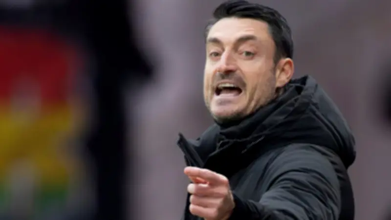 Eintracht-Trainer Riera mit klarer Kampfansage: So will er Bayern München bezwingen