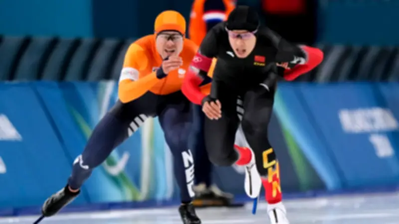 Eisschnelllauf-Drama bei Olympia: Niederländer verliert Medaille durch chinesischen Bahnwechsel
