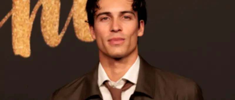 Elevator Boys drehen 90er-Jahre-Film: Social-Media-Stars kehren in die Vergangenheit zurück