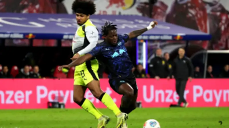 Elfer-Ärger bei RB Leipzig gegen Dortmund: Strittige Szene um Adeyemi