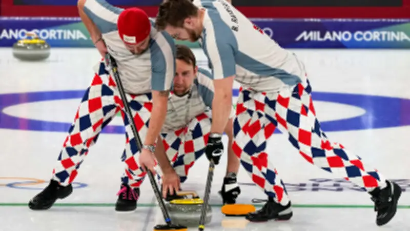 Emotionaler Curling-Auftritt: Norweger ehren verstorbenen Ex-Kapitän mit legendären Hosen