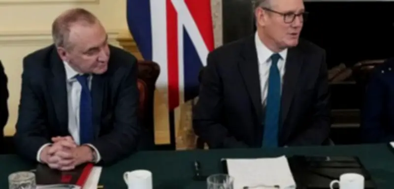 Epstein-Skandal: Dritter Rücktritt erschüttert Starmers Regierung - Kabinettsekretär Wormald geht