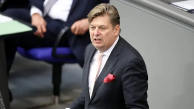 Ermittlungen gegen AfD-Politiker Krah: Verdacht auf Bestechung durch China