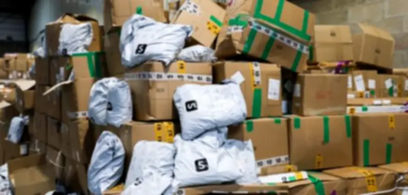 EU-Kommission leitet Verfahren gegen Shein ein: Billigmodehändler im Visier