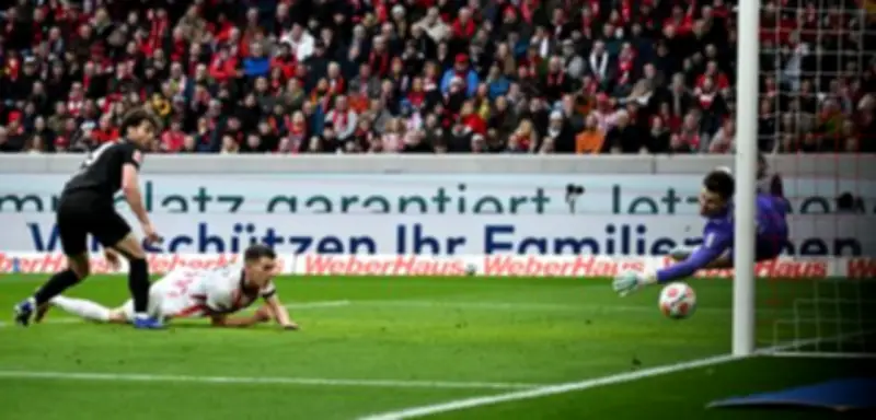 Ex-Gladbacher Ginter schießt Borussia Mönchengladbach in den Abstiegskampf