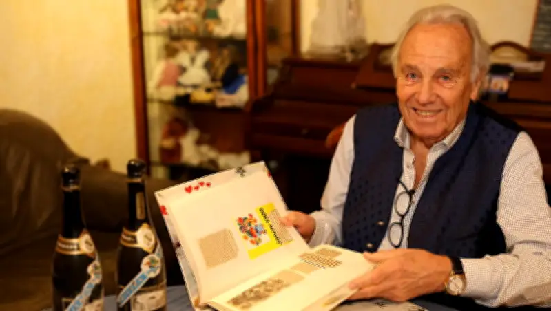 Exklusiv: 300 Trophäen - Die närrische Schatzkammer des Wiesnwirts Günter Steinberg