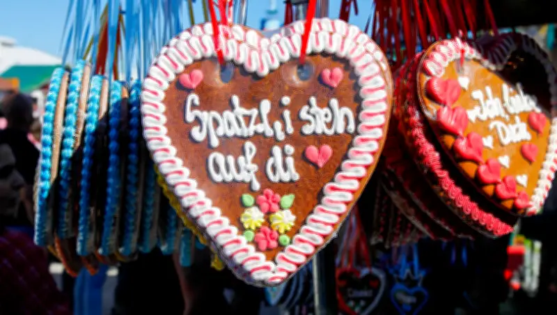 Experte erklärt: Warum die Partnersuche in München heute so lange dauert