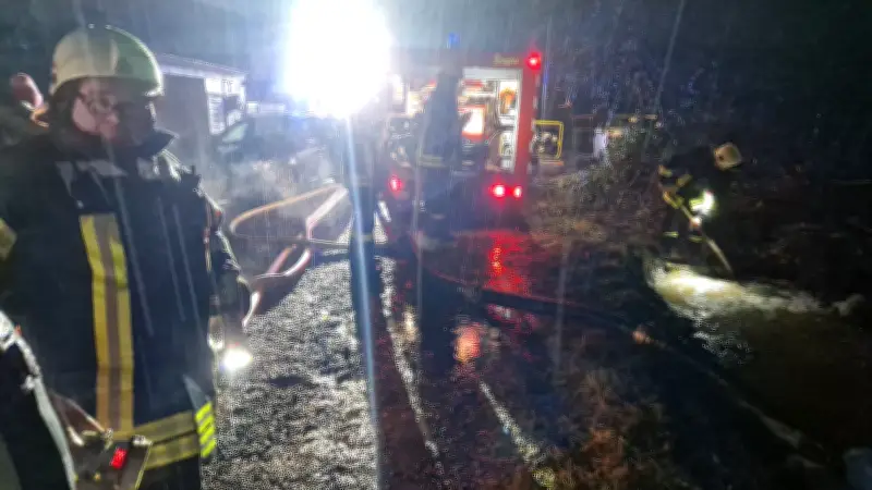 Extremwetter in der Uckermark: Feuerwehr und THW kämpfen gegen massive Überschwemmungen