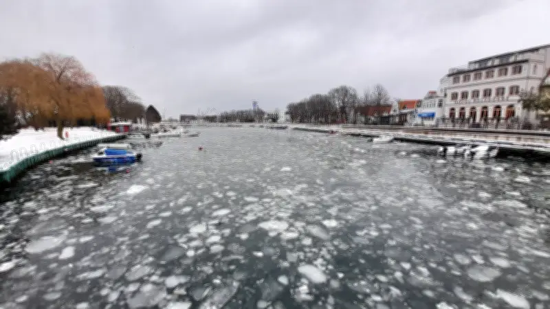 Extremwinter in Warnemünde: Hoteliers und Händler klagen über massive Umsatzeinbußen