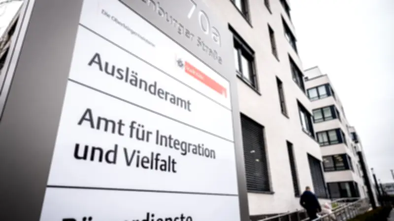 Fall Huso B.: Ausländerbehörde Köln rechtfertigt Duldung trotz Ausweisung seit 2007