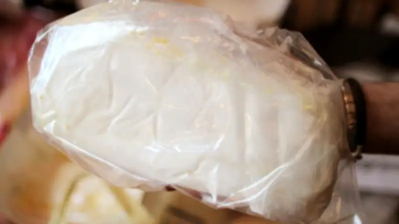 Fast ein halbes Kilo Amphetamin und Waffen sichergestellt: 41-Jähriger bestreitet Drogenhandelsvorwürfe vor Gericht