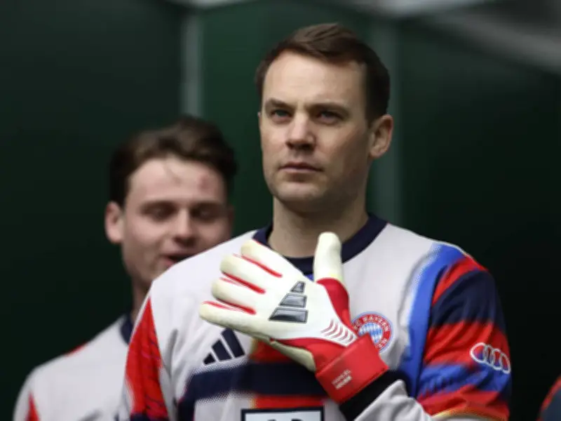 FC Bayern: Sorgen um Manuel Neuer - Torwart mit Wadenproblemen ausgewechselt