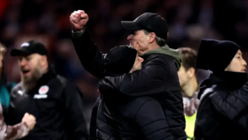 FC St. Pauli: Heimstärke als Schlüssel im Abstiegskampf - Blessin sieht Festung Millerntor