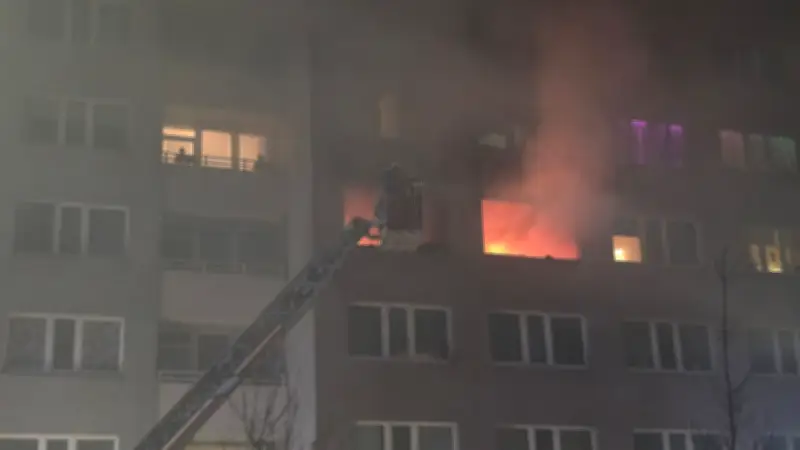 Feuerdrama in Berlin-Lichtenberg: Kinder in Lebensgefahr nach Hochhausbrand