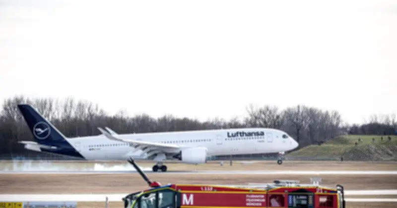 Feuerwehr kritisiert Zwangsübernachtung im Flugzeug am Münchner Flughafen