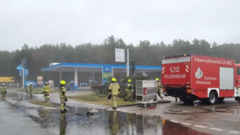 Feuerwehren im Dauereinsatz: Neustrelitz kämpft gegen Schmelzwasser und Starkregen