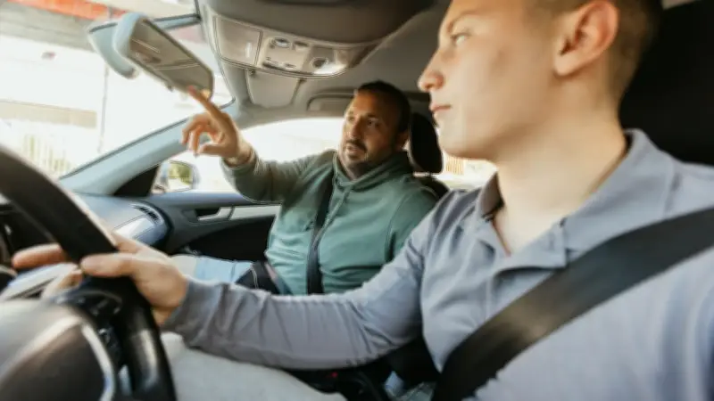 Führerschein-Reform: Fahrschüler dürfen künftig mit Familie üben