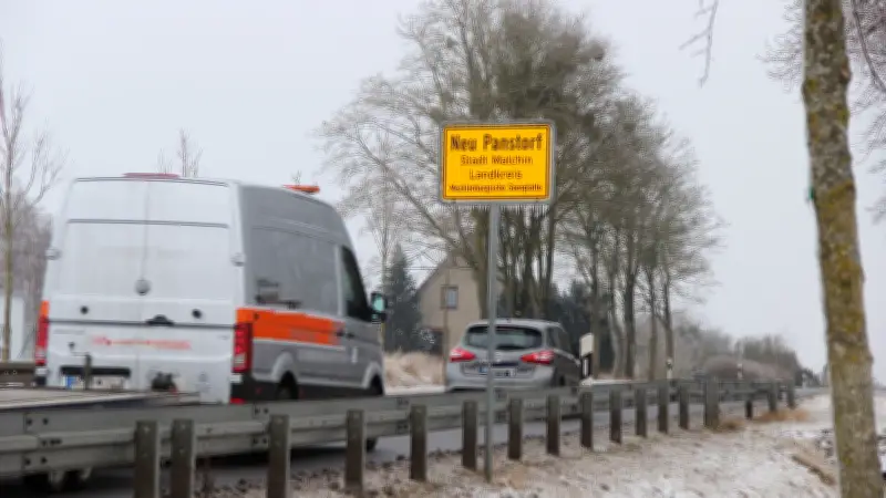 Führerscheinloser mit 17 Vorstrafen entgeht Haft: Verkauf des Autos und Job retten ihn